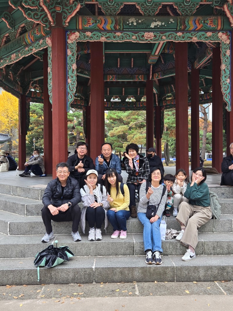단체사진4.jpg